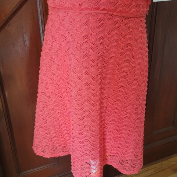 Liz Claiborne Coral Lace Cap Sleeve Dress Size 12 Polyester Blend Scoop Neck Fit - Picture 6 of 7